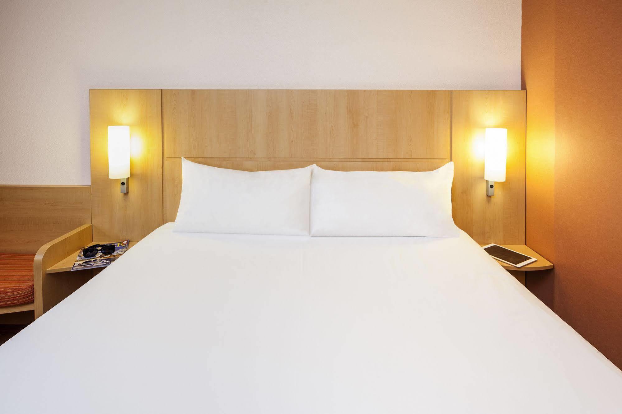 Hotel Ibis Mulhouse Centre Filature Zewnętrze zdjęcie